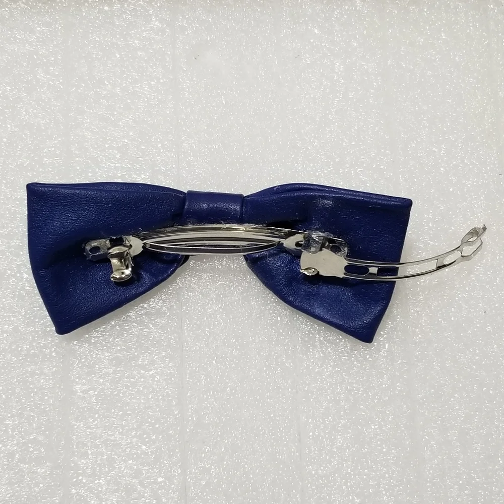 Blue Leather Bow Mechanical Barrett 5.5